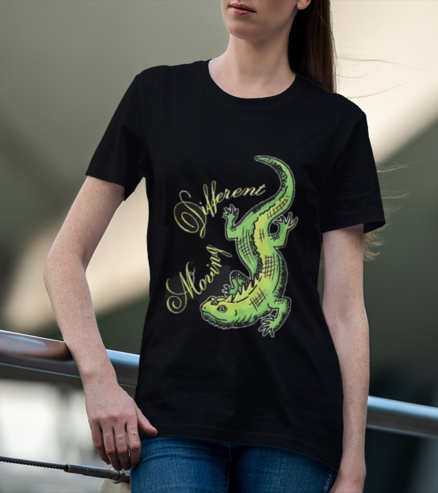 Different Moving Green Lizard Iguana Line Sketch T-Shirt