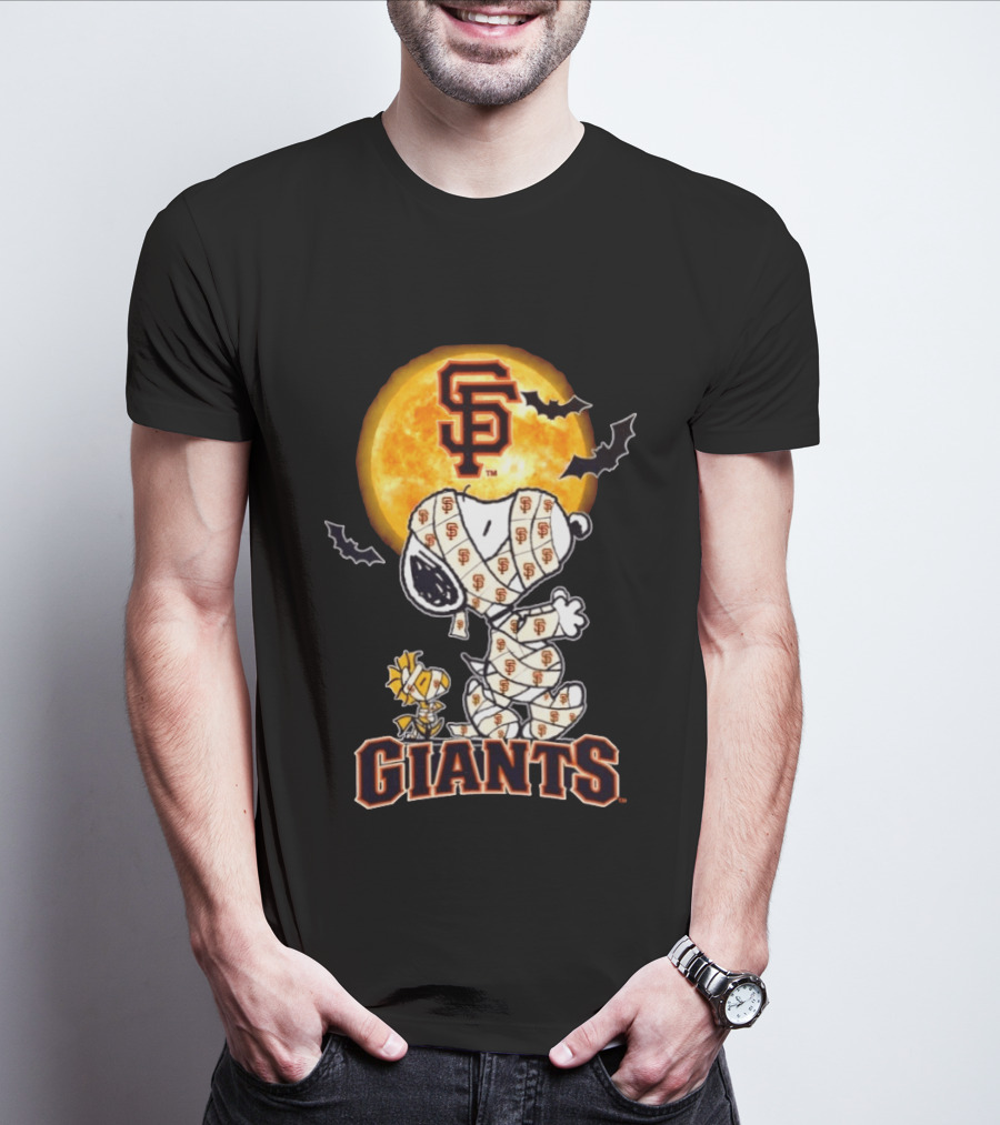 San Francisco Giants Snoopy Woodstock Mummy Halloween Moon T-Shirt