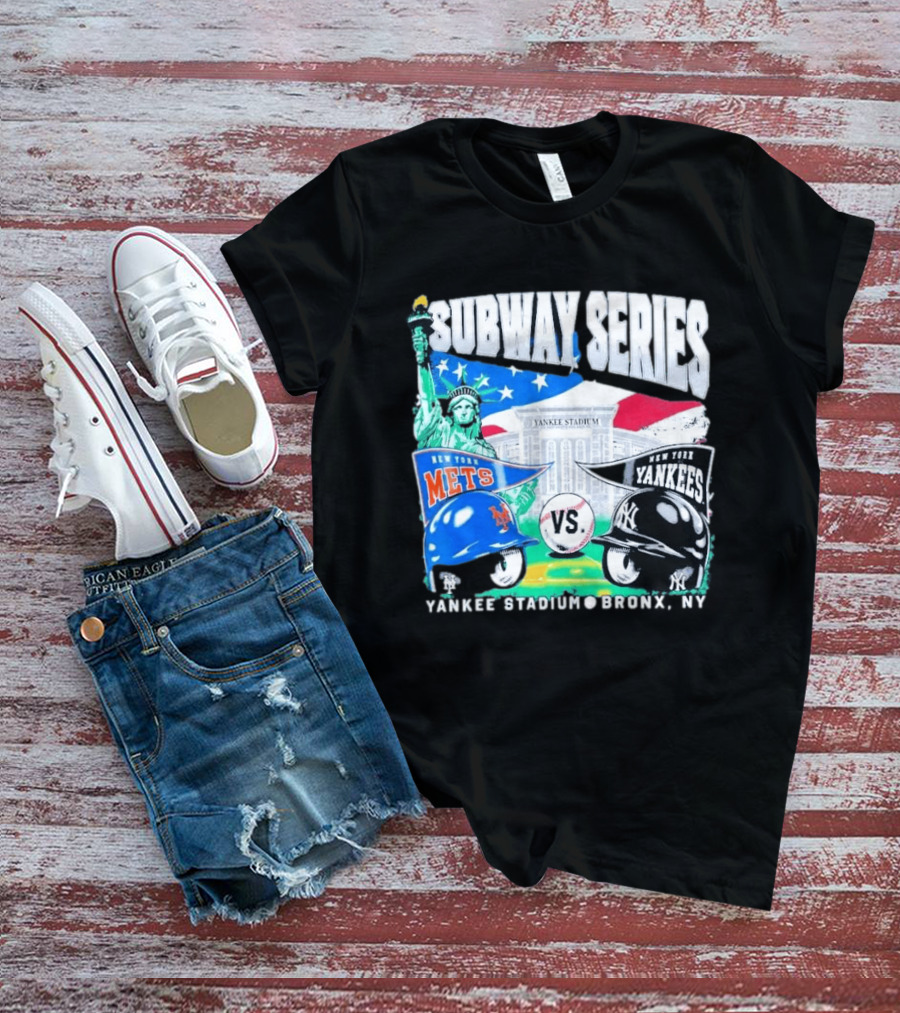Subway Series Yankee Stadium Bronx NY Mets Yankees Statue Of Liberty T-Shirt
