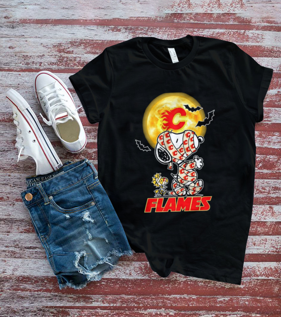 Flames Halloween Snoopy Woodstock Mummy Cosplay Calgary C Bat Moon T-Shirt