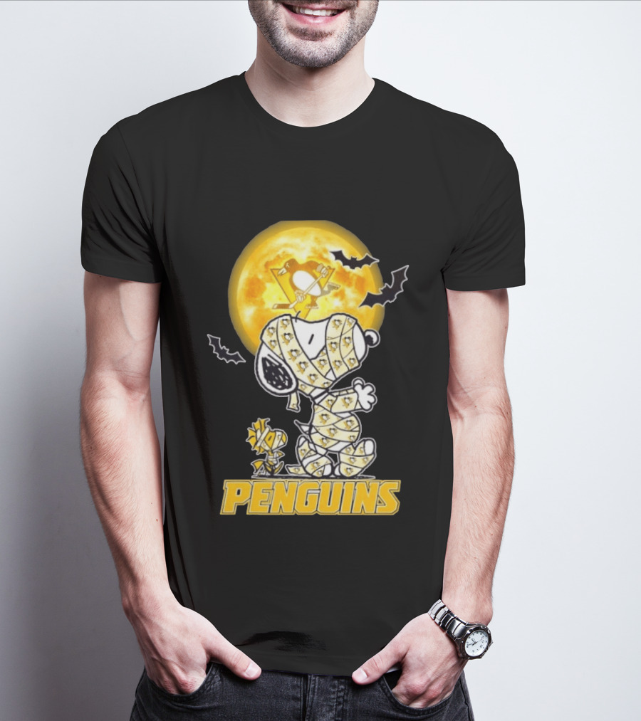 Pittsburgh Penguins Snoopy Woodstock Mummy Halloween Moon Bats T-Shirt