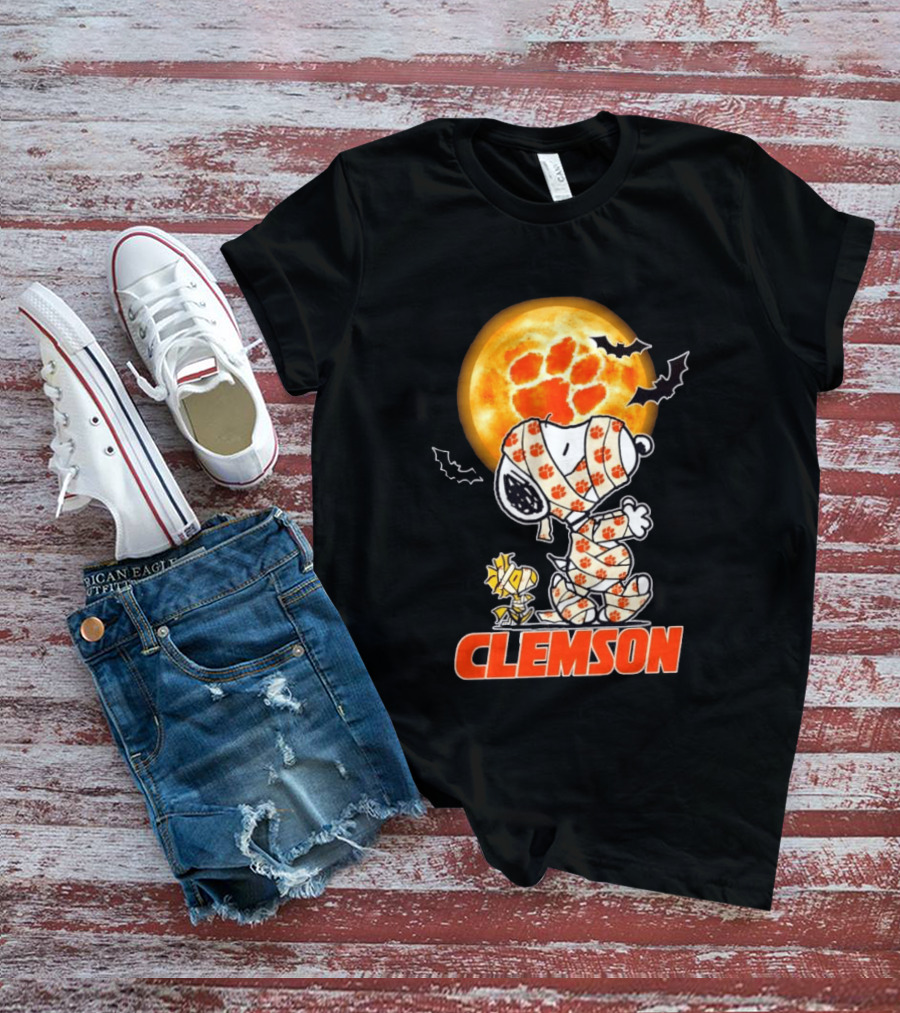 Clemson Tigers Snoopy Woodstock Mummy Halloween Moon Bats T-Shirt