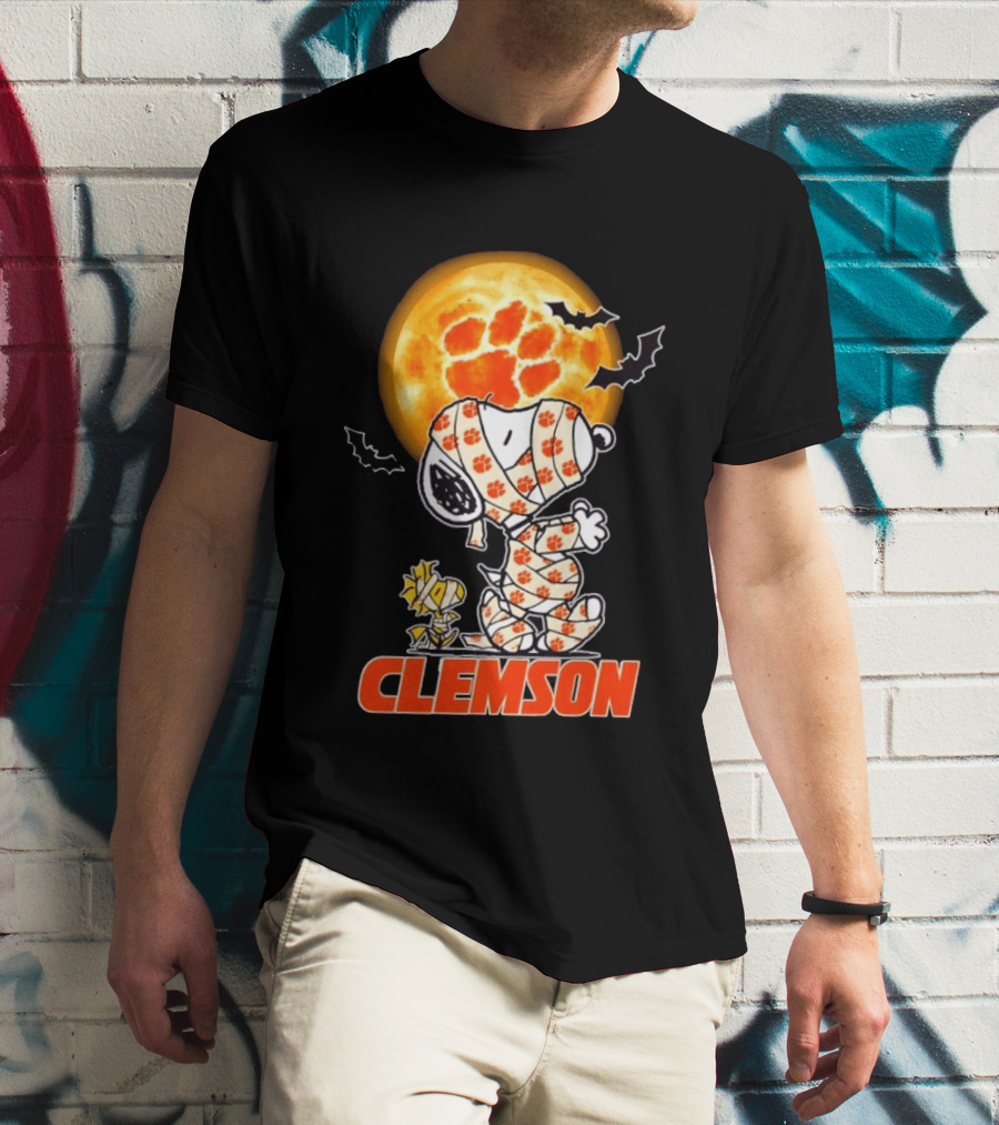 Clemson Tigers Snoopy Woodstock Mummy Halloween Moon Bats T-Shirt