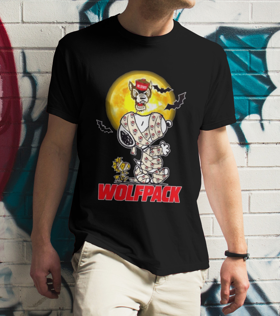 NC State Wolfpack Snoopy Woodstock Halloween Mummy Cosplay Moon T-Shirt