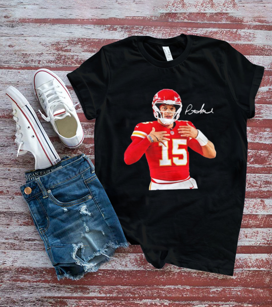 Patrick Mahomes Kansas City Chiefs Number 15 Autograph NFL Quarterback T-Shirt