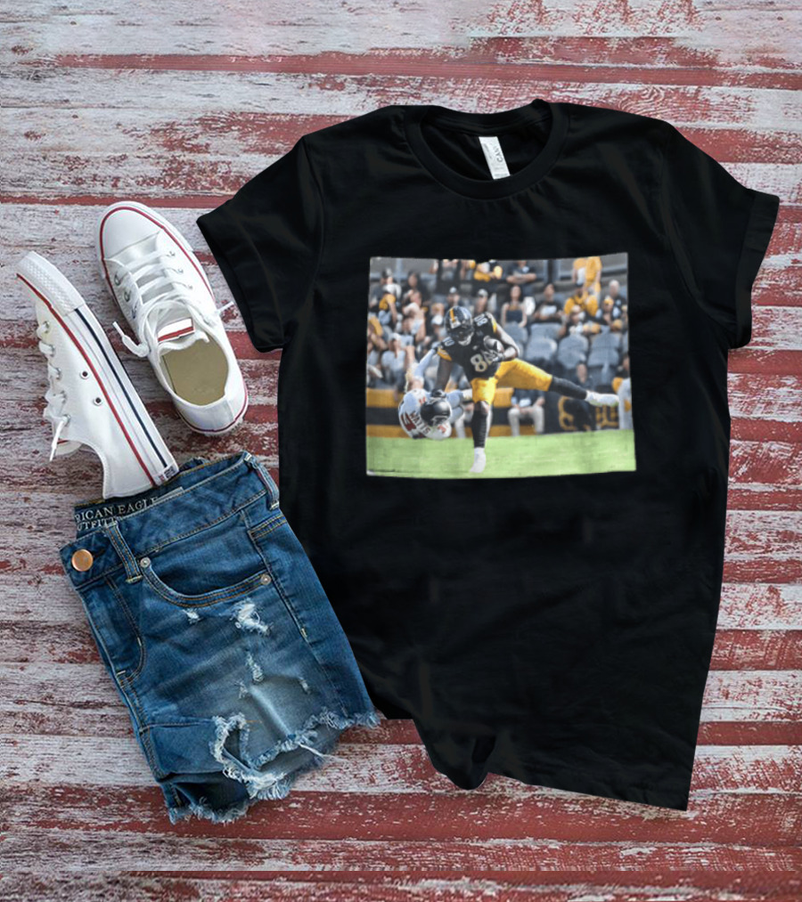 Pittsburgh Steelers Football Player Hurdling Defender Action Photo T-Shirt