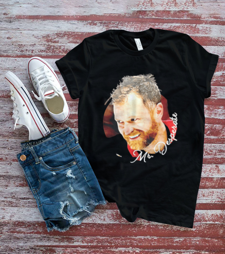 Mr Desperate Smiling Bearded Man Circular Photo T-Shirt