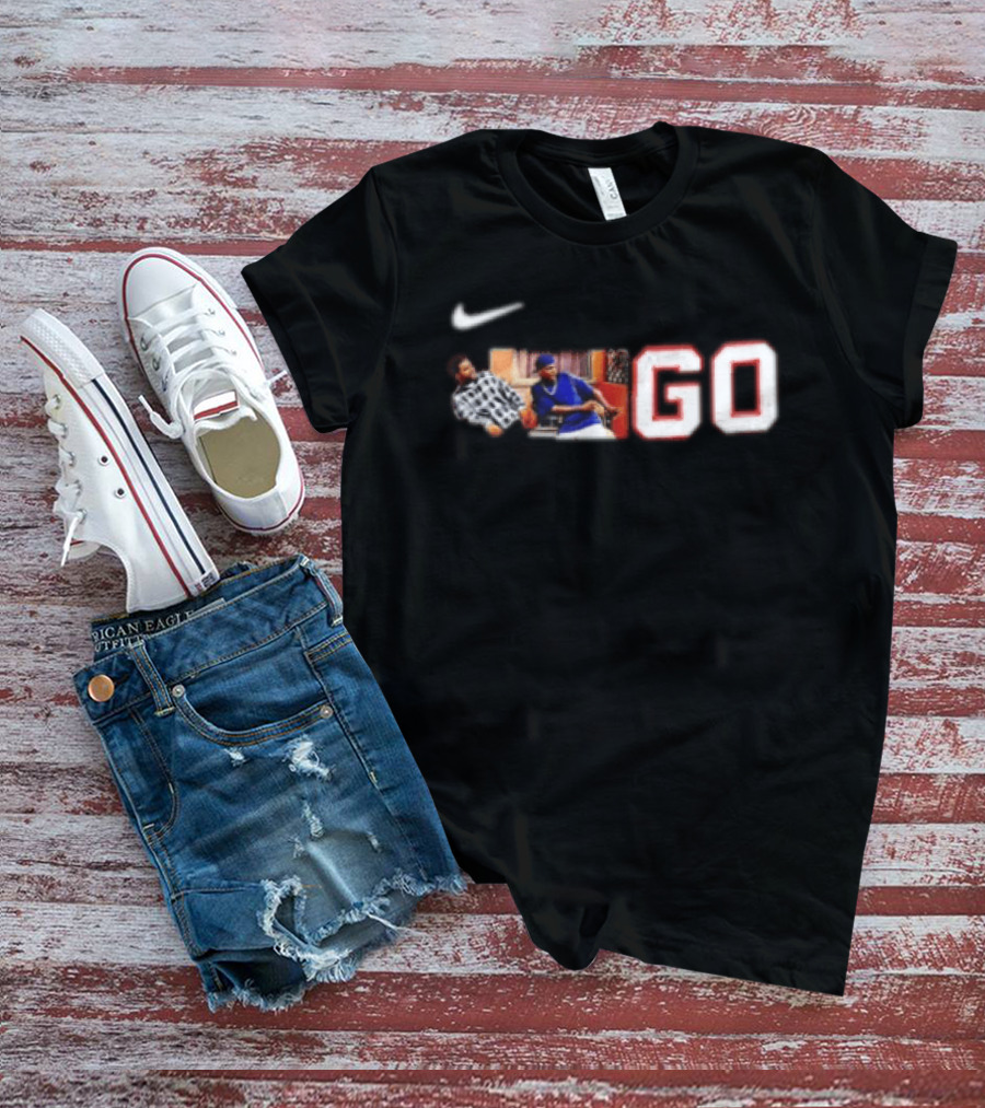 Nike Chicago Bears Meme Two Men Pointing GO Scene T-Shirt