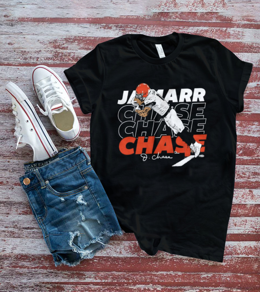 Ja'Marr Chase Cincinnati Bengals Toe Tap Catch Football J. Chase T-Shirt