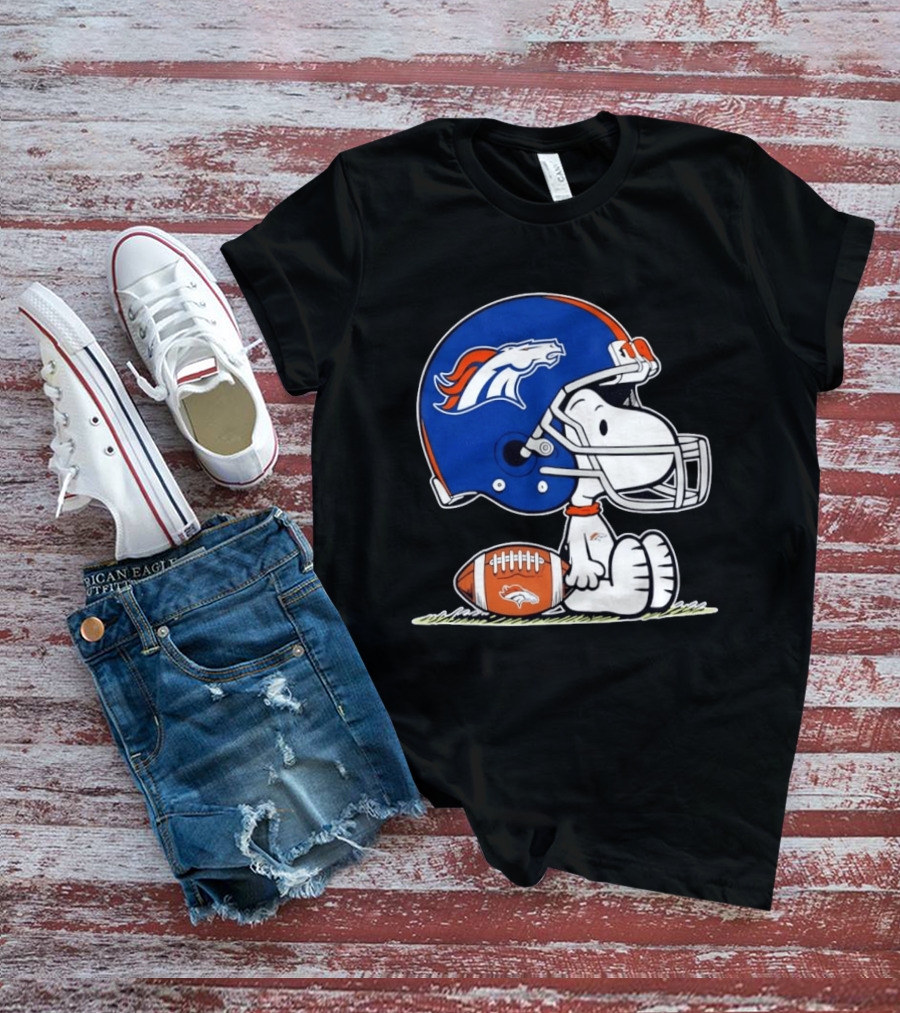 Peanuts Snoopy Denver Broncos Helmet Fan Favorite T-Shirt