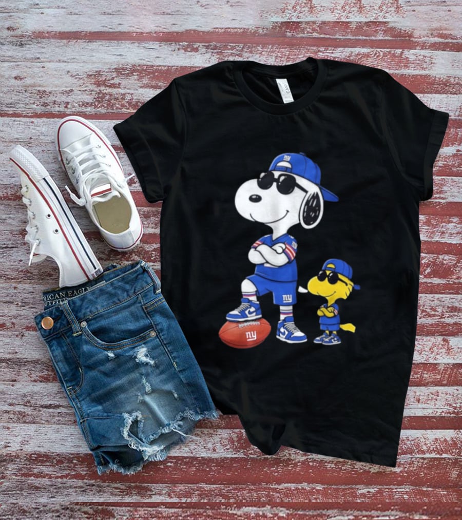 Snoopy And Woodstock In New York Giants Team T-Shirt