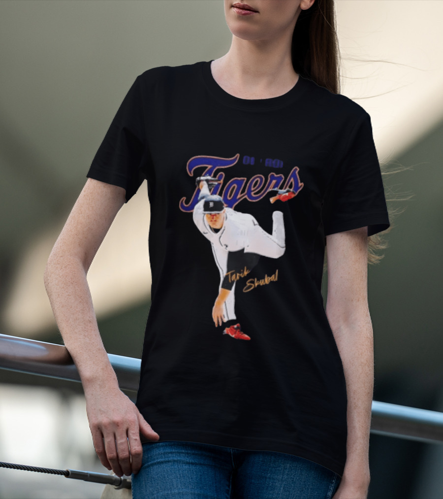 Detroit Tigers Tarik Skubal Pitcher Throwing Baseball Tigers T-Shirt