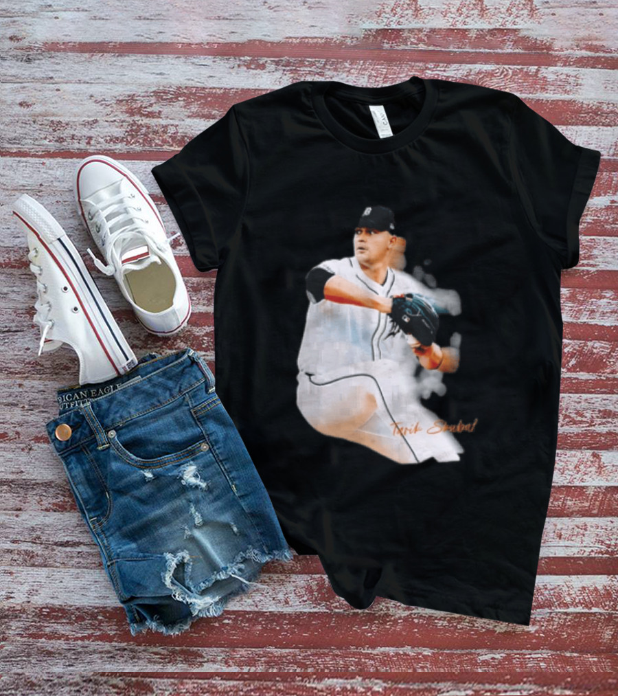 Detroit Tigers Tarik Skubal Pitcher Action Baseball T-Shirt