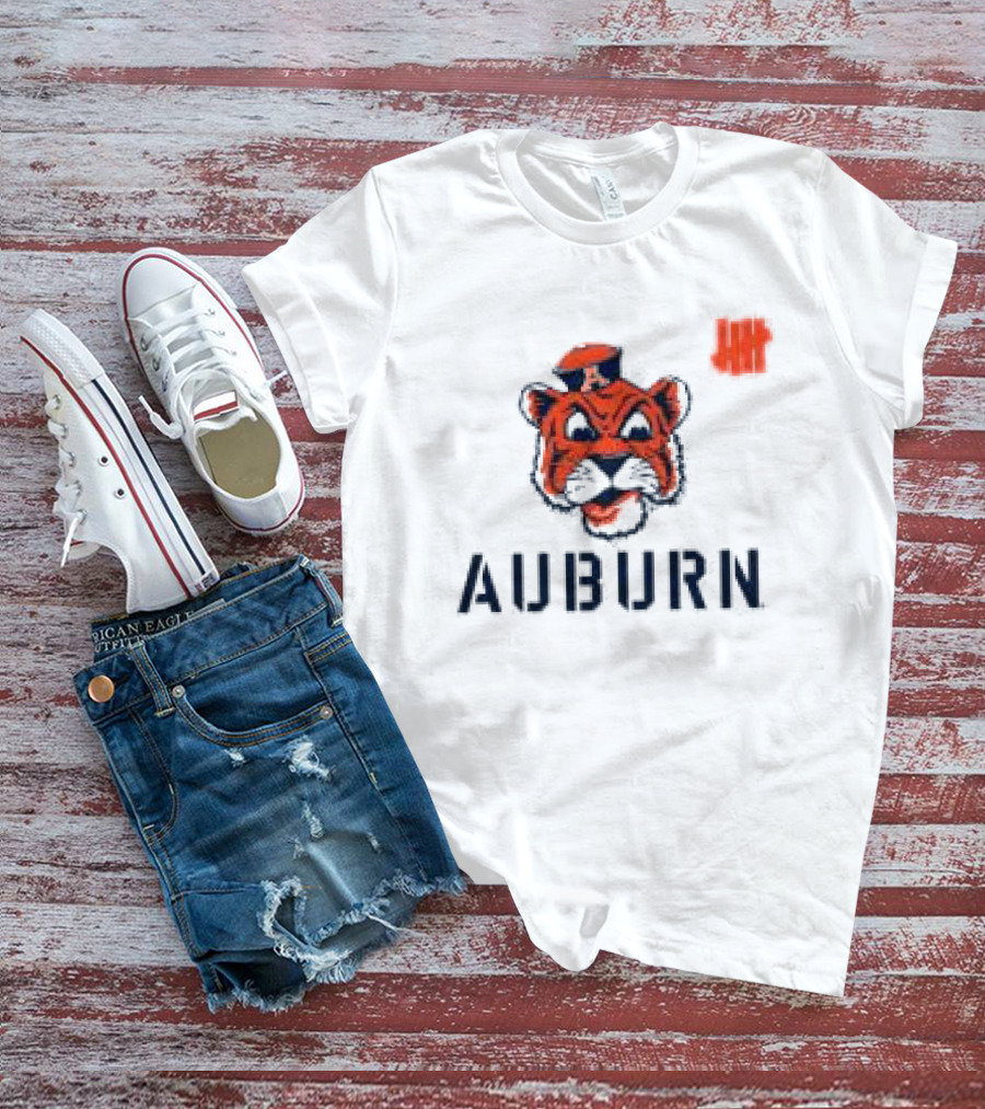 Undefeated Auburn Tiger Emblem With Retro Cap T-Shirt