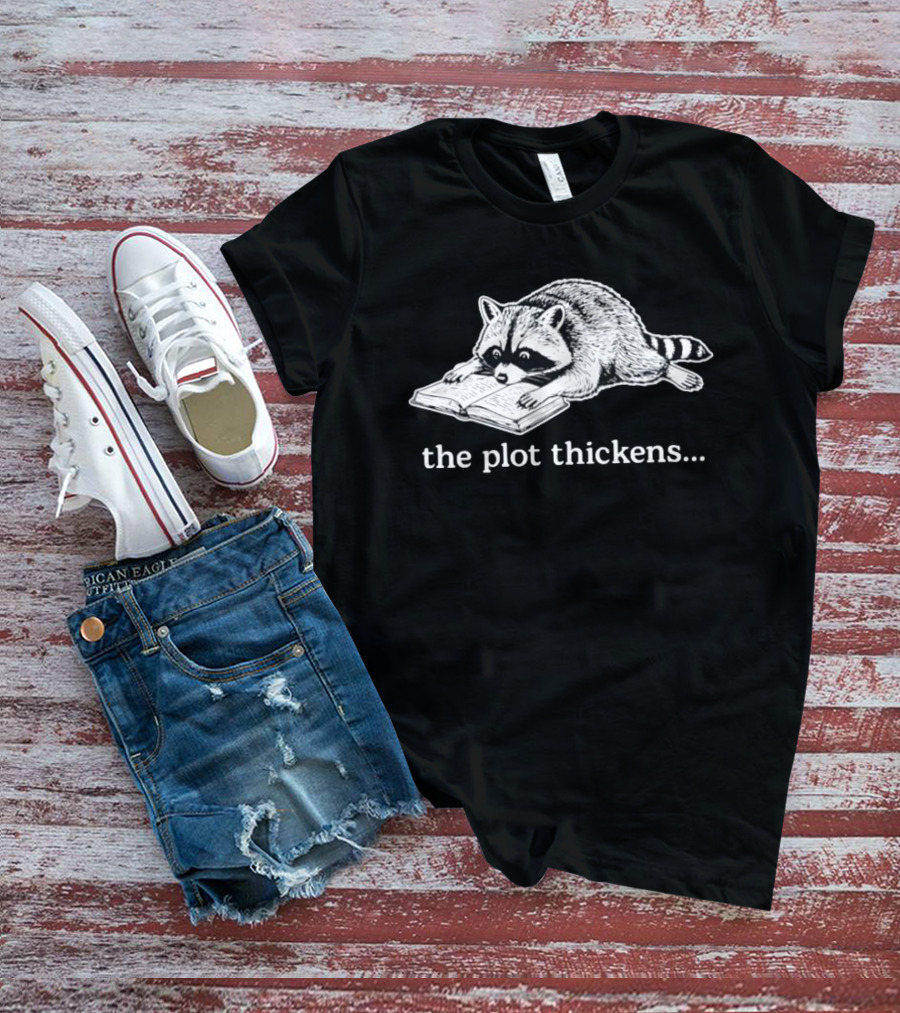 Raccoon Reading The Plot Thickens Book Humorous T-Shirt