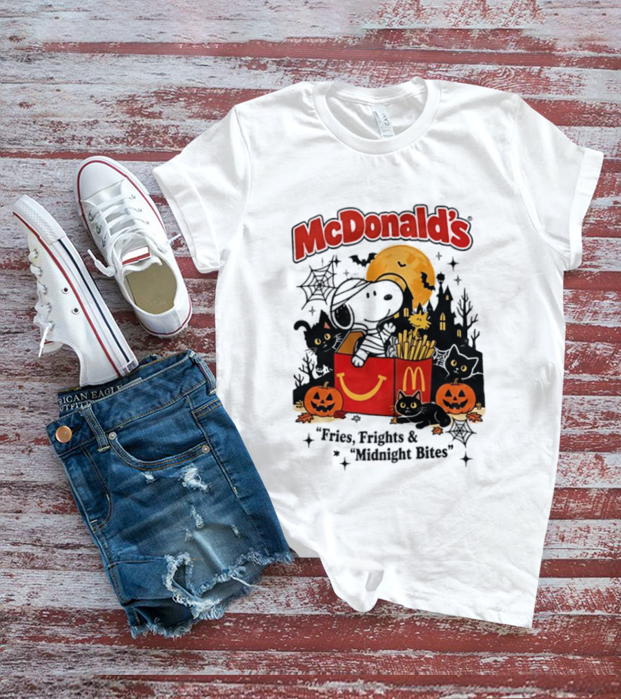 Snoopy McDonald's Halloween Fires Frights Midnight Bites Pumpkin Black Cat Moon T-Shirt