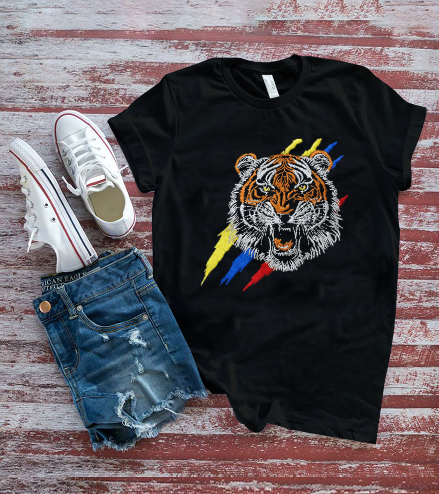 Tiger De La Espriella Colorful Bold Embroidered Hat T-Shirt