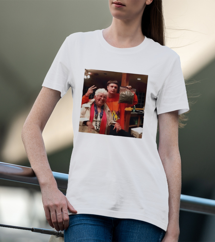 Oliver Tree Peace Sign Grandma Holding Bag T-Shirt