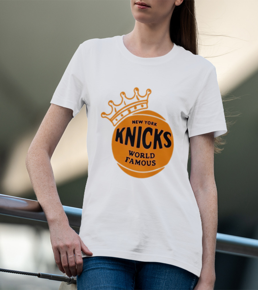 New York Knicks NBA Basketball World Famous Crown T-Shirt