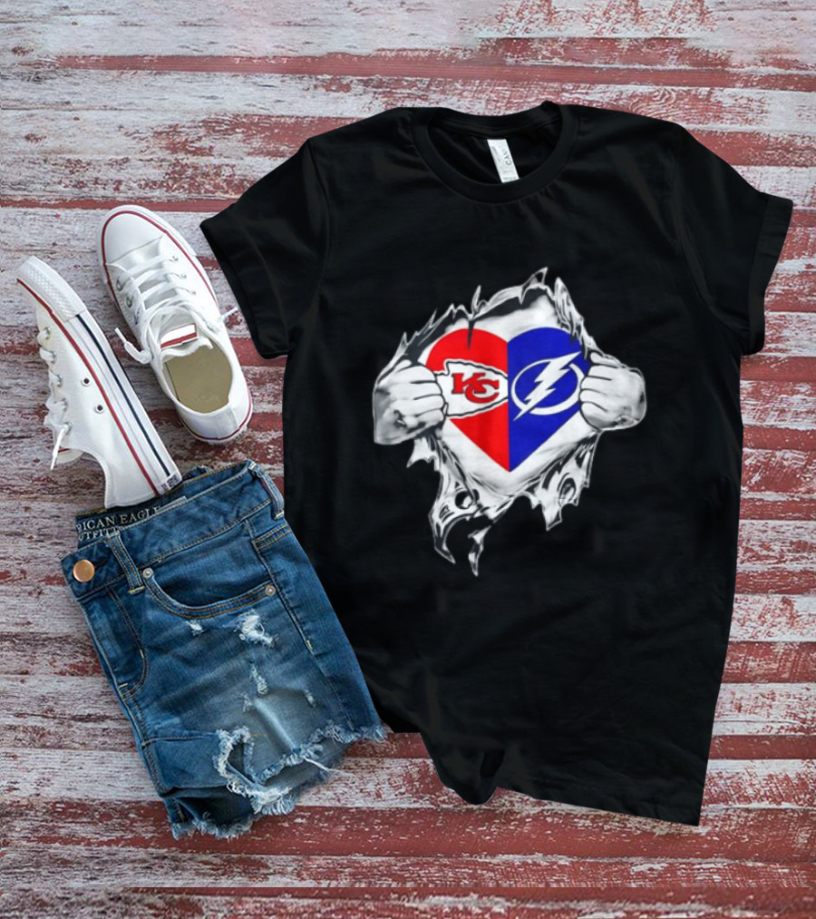 Kansas City Chiefs Heart Ripping Tampa Bay Lightning NFL NHL T-Shirt