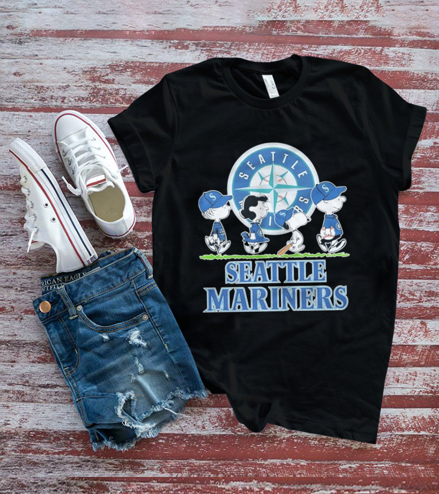 Peanuts Gang Snoopy Baseball Seattle Mariners Yankees Fans T-Shirt