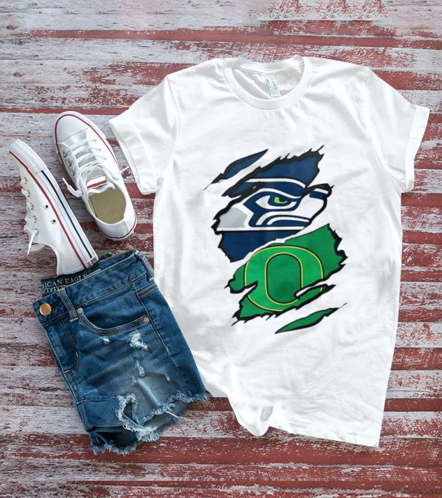 Seattle Seahawks Oregon Ducks Ripped Skin Effect NFL College Team Spirit T-Shirt