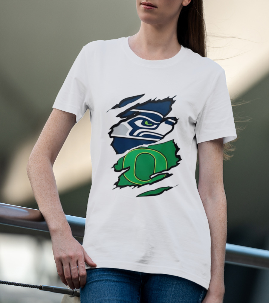 Seattle Seahawks Oregon Ducks Ripped Skin Effect NFL College Team Spirit T-Shirt
