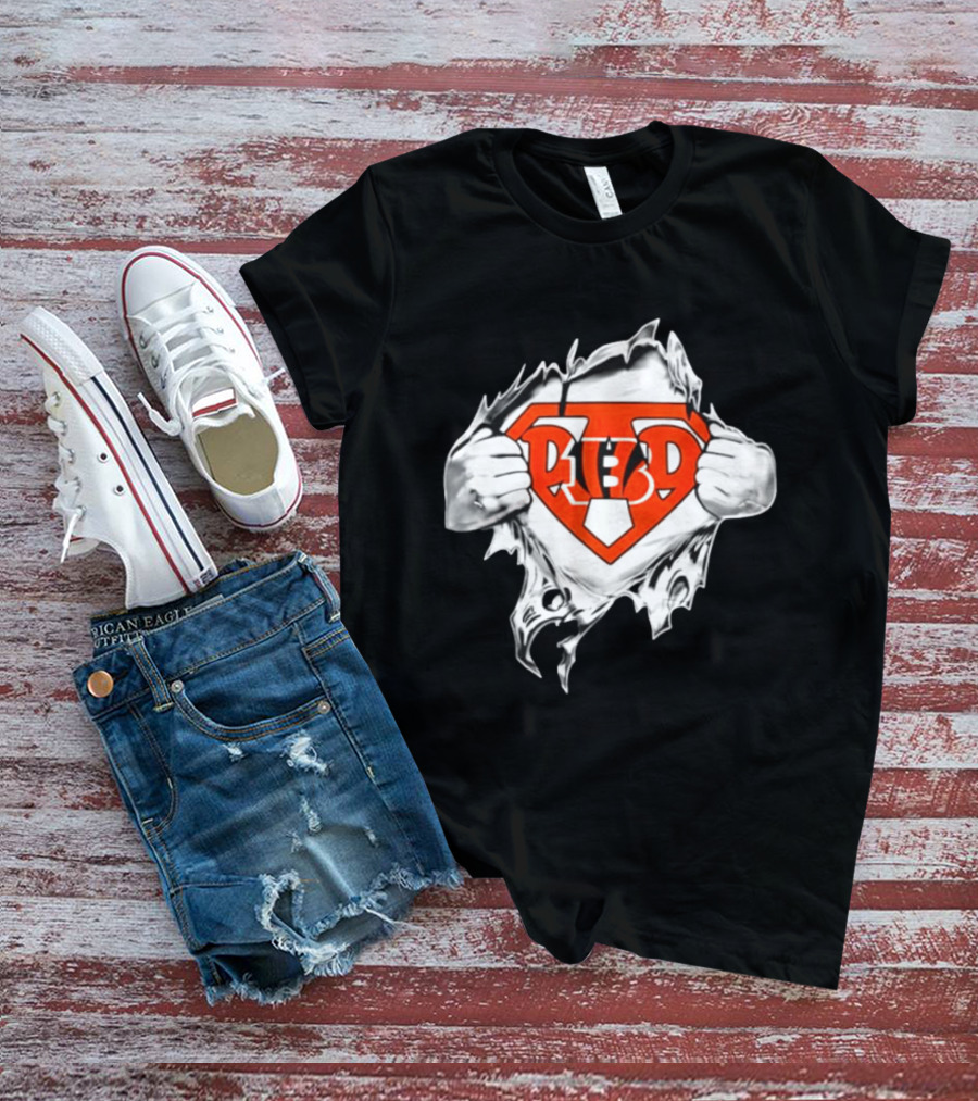 Cincinnati Reds Baseball MLB Super Dad Father's Day Hero Fan T-Shirt