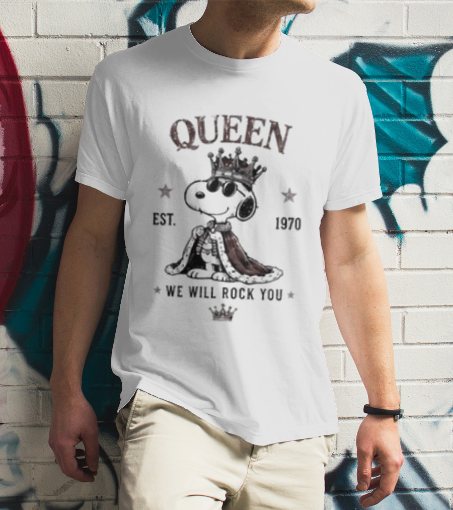 Snoopy Wearing Crown Queen Est 1970 We Will Rock You T-Shirt