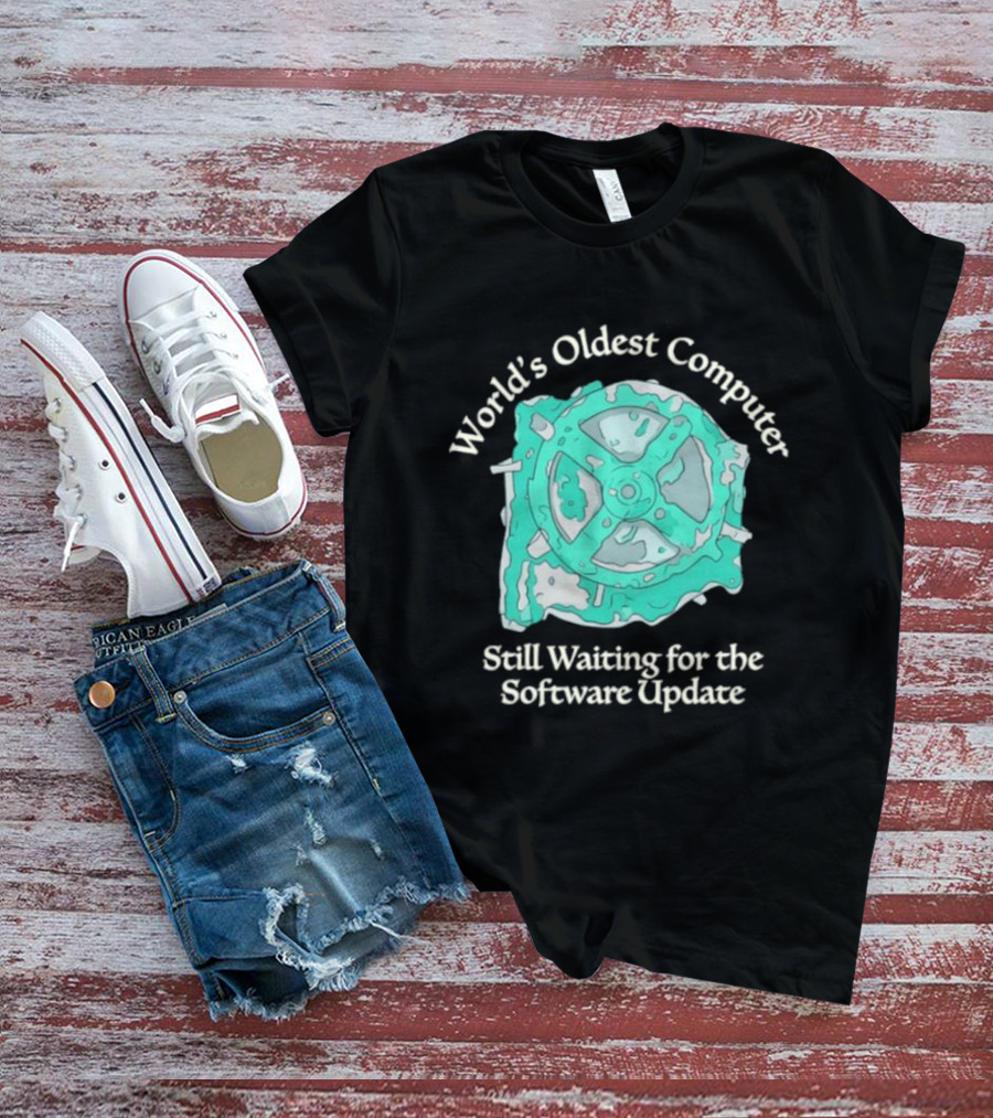 Antikythera Mechanism World's Oldest Computer Still Waiting For The Software Update T-Shirt