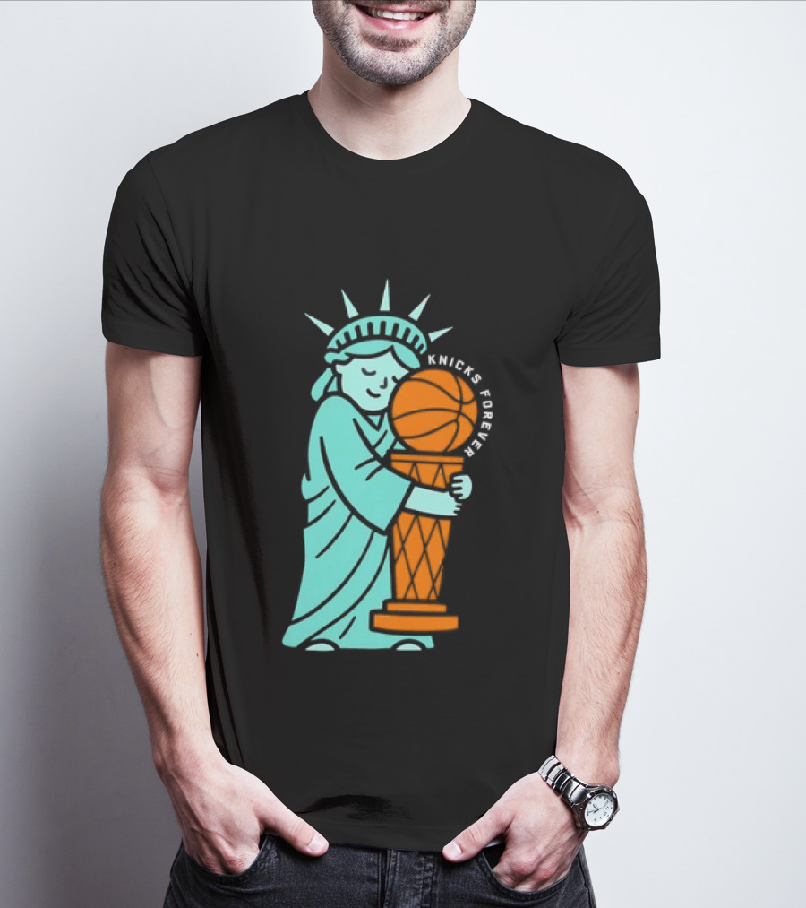 Statue Of Liberty Hug Larry O'Brien Trophy Knicks Forever T-Shirt
