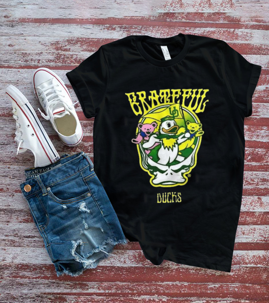 GratefulDucks Oregon Ducks 2025 Football Team Collaboration T-Shirt