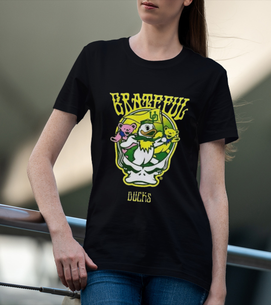 GratefulDucks Oregon Ducks 2025 Football Team Collaboration T-Shirt