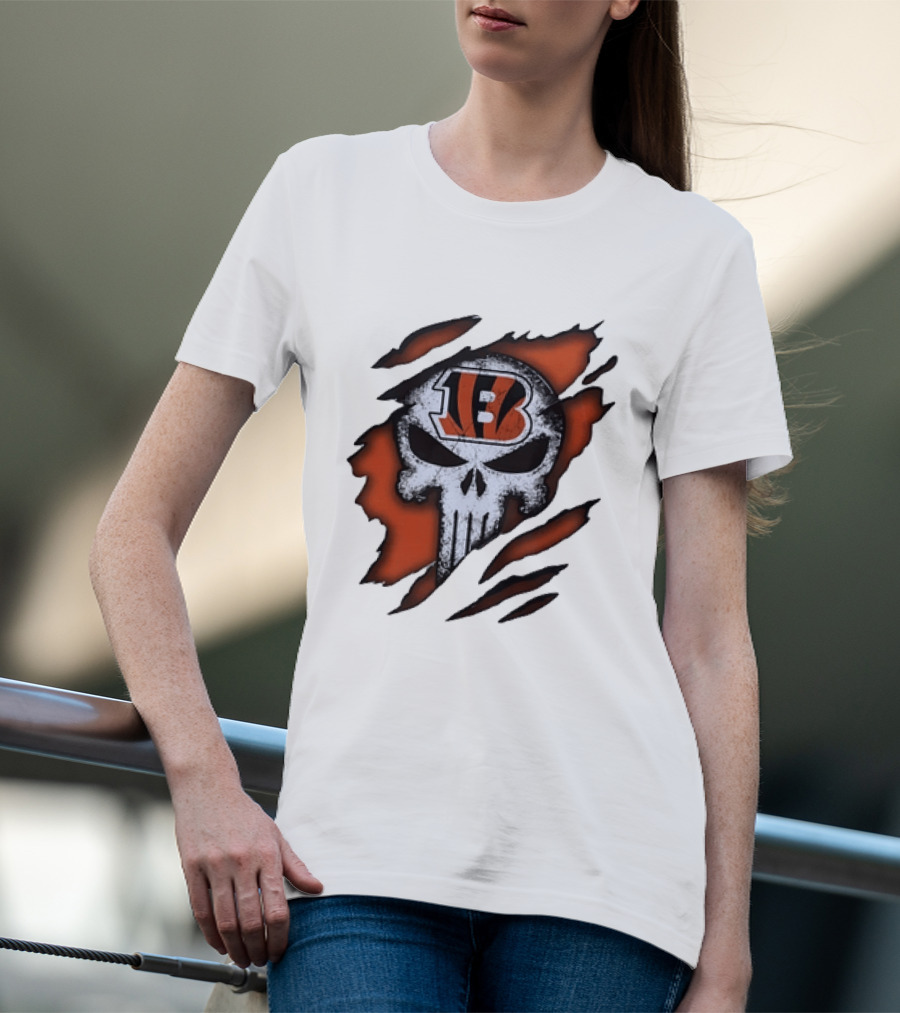 Cincinnati Bengals Punisher Skull Ripped T-Shirt