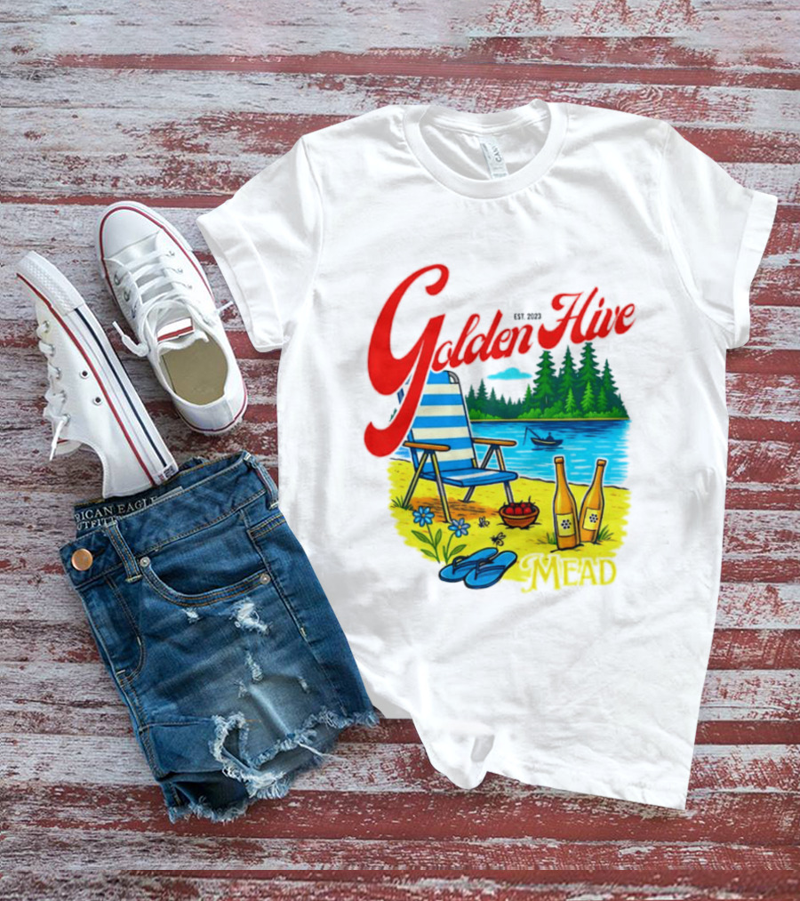 Golden Hive Mead Est 2023 Lakefront Bliss Vintage Escape T-Shirt