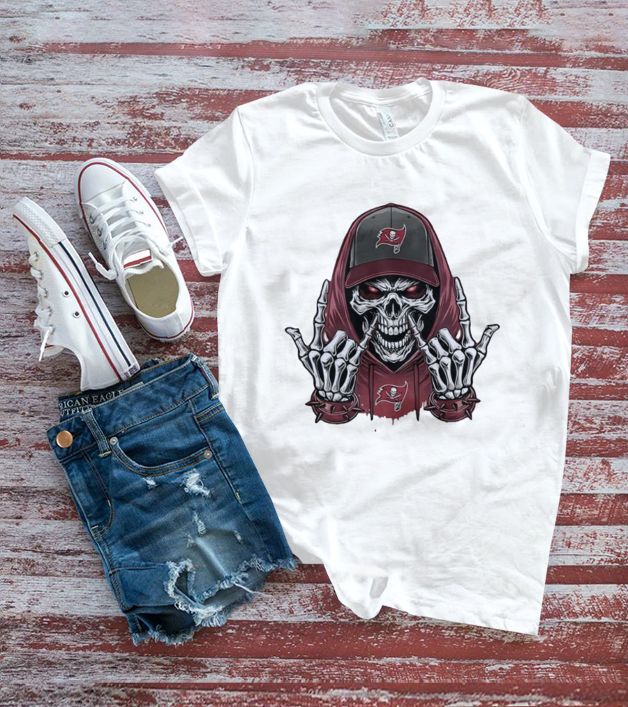 Buccaneers Skeleton Rock On Pirate T-Shirt