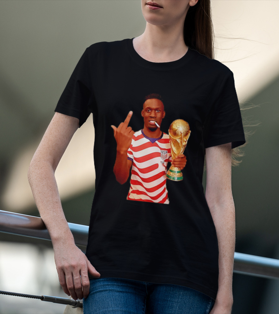 Folarin Balogun USA National Team Smoking Middle Finger World Cup Trophy T-Shirt