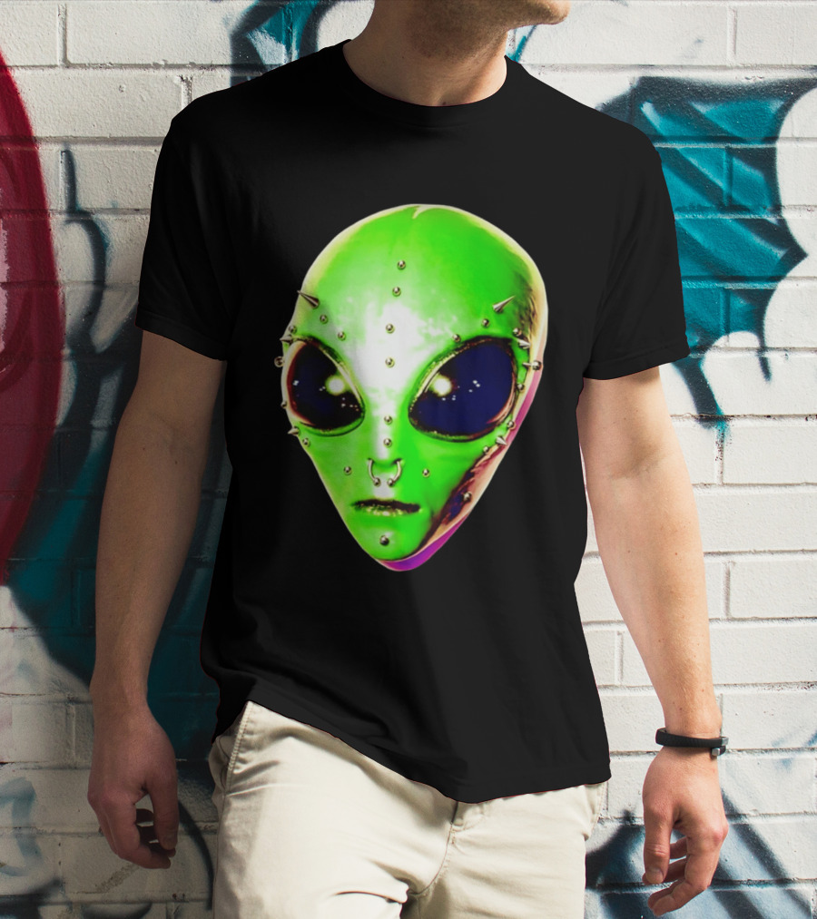 Believe Alien Pierced Face Extraterrestrial Iconic Green Martian Head T-Shirt