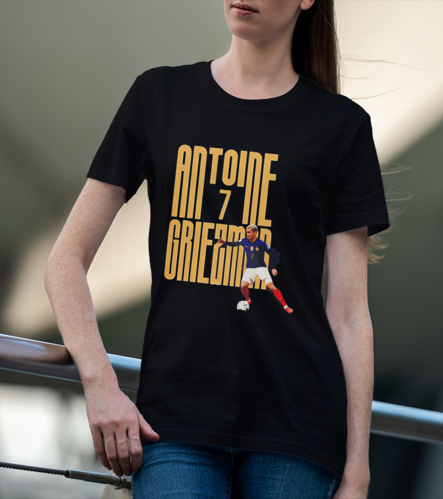Antoine Griezmann 7 France Football Dribbling T-Shirt