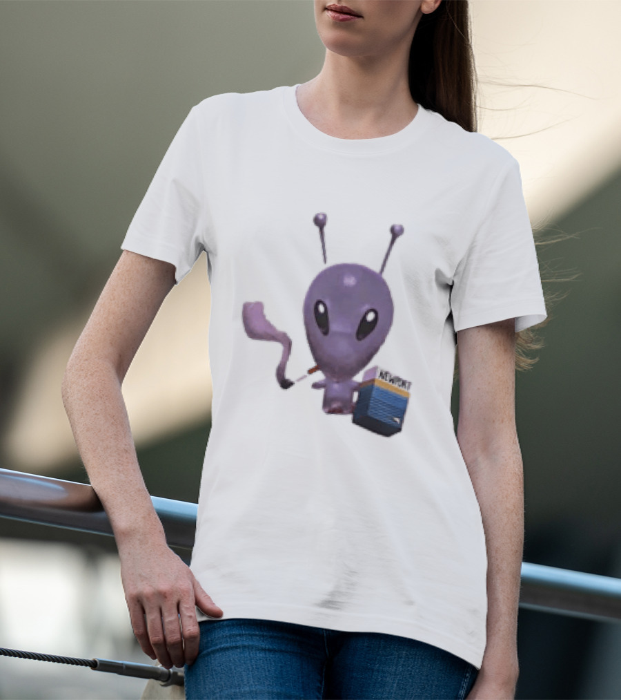 Alien Holding Newport Cigarette Pack Smoking Space Travel T-Shirt