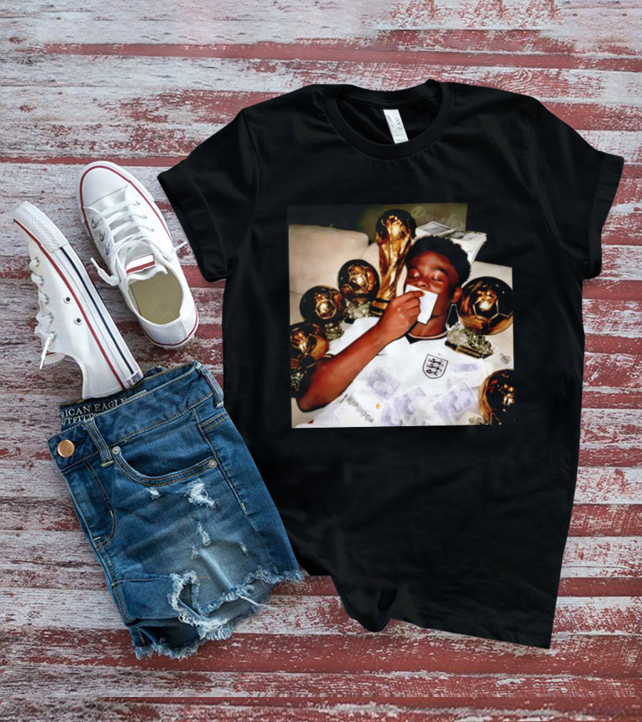Bukayo Saka England National Team World Cup Trophies And Money T-Shirt