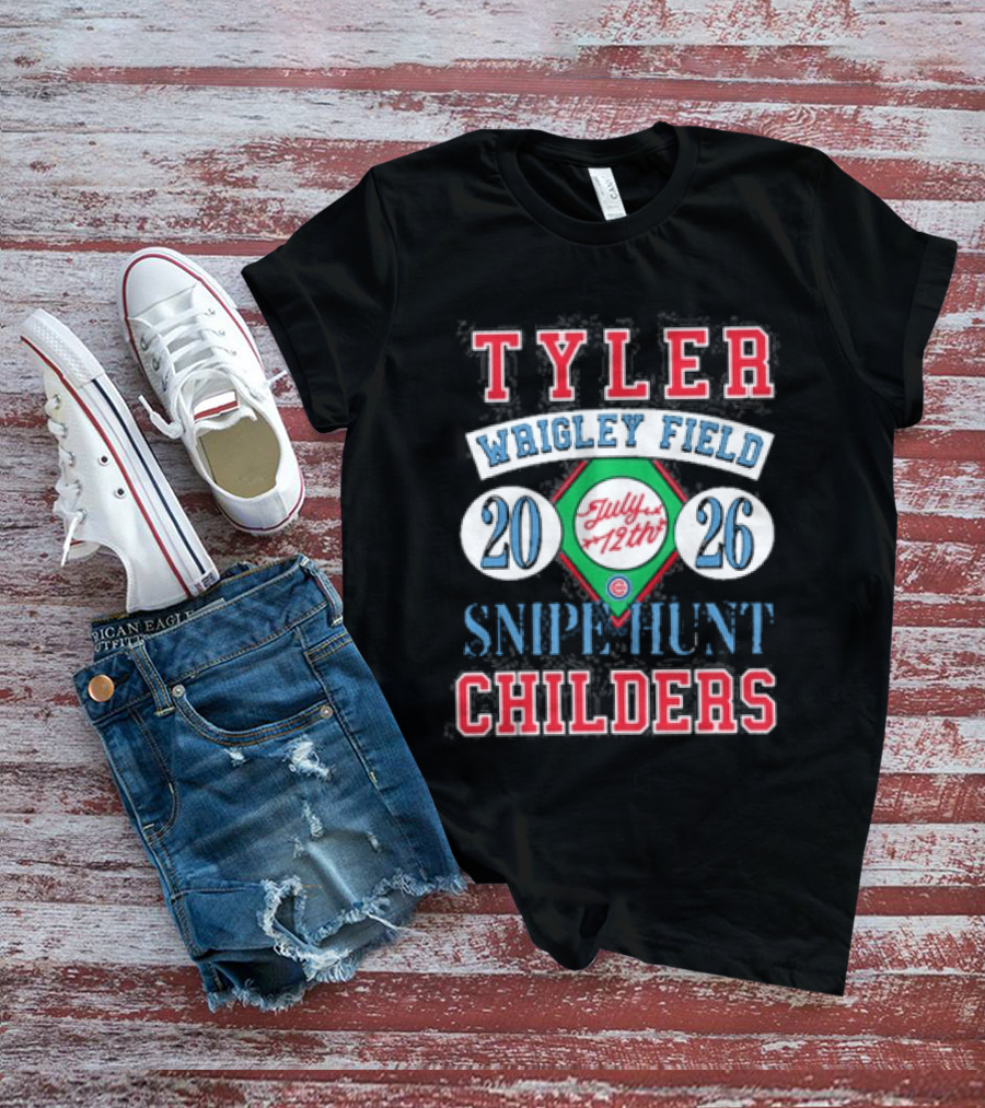 Tyler Childers Wrigley Field July 12th 2026 Chicago Cubs Sniff Hunt T-Shirt