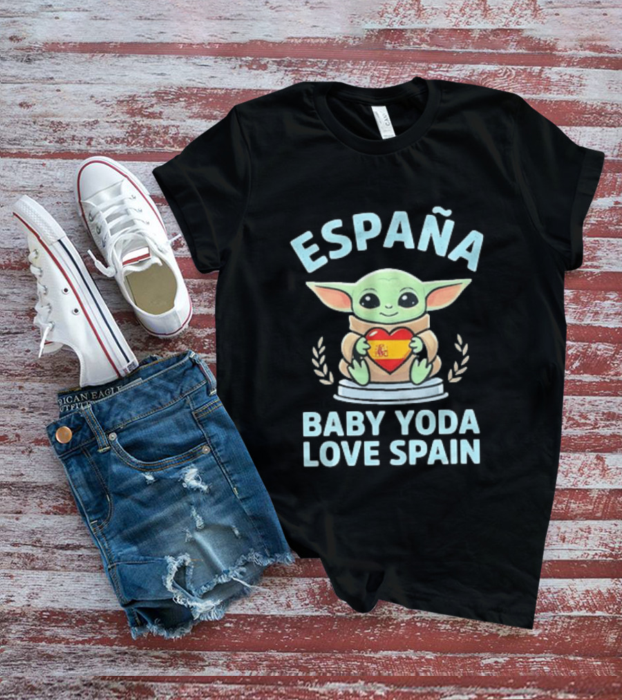 España Baby Yoda Love Spain Hearts Fan T-Shirt