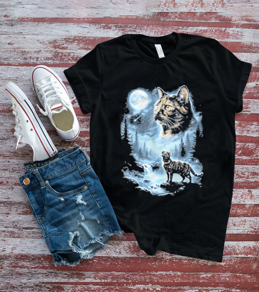 Tabby Cat Howling To The Moon Halloween Forest Scene T-Shirt