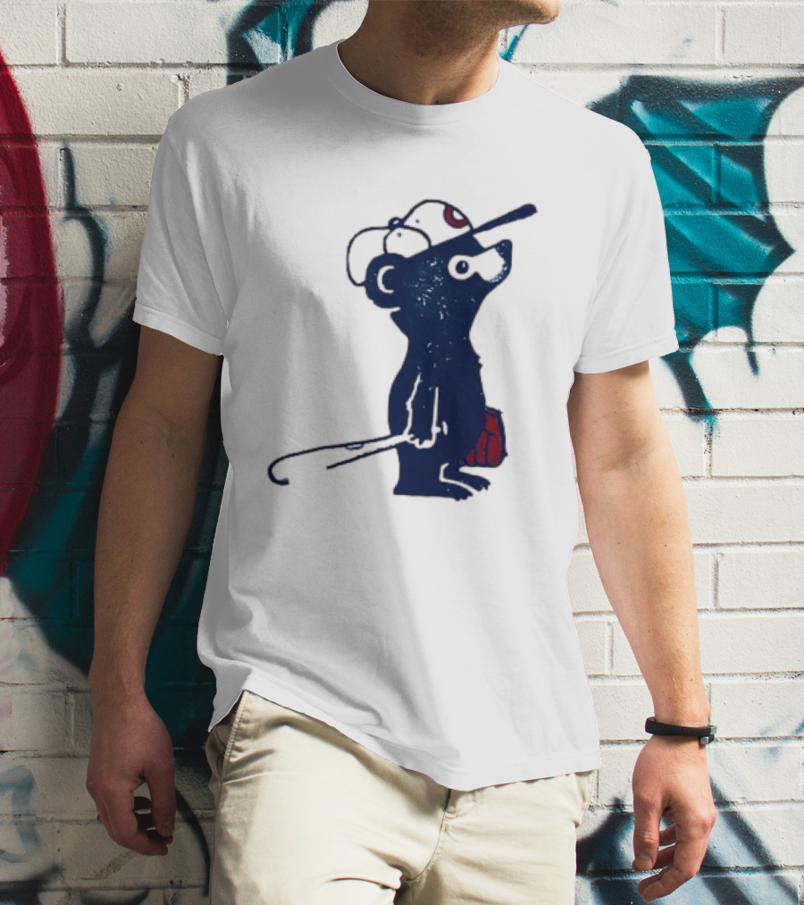 Chicago Cubs Baseball Bear Hitting With Bat And Glove T-Shirt
