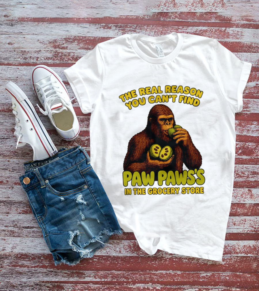 Pawpaw Fruit Mystery Sasquatch Eating Pawpaws In Grocery Store T-Shirt