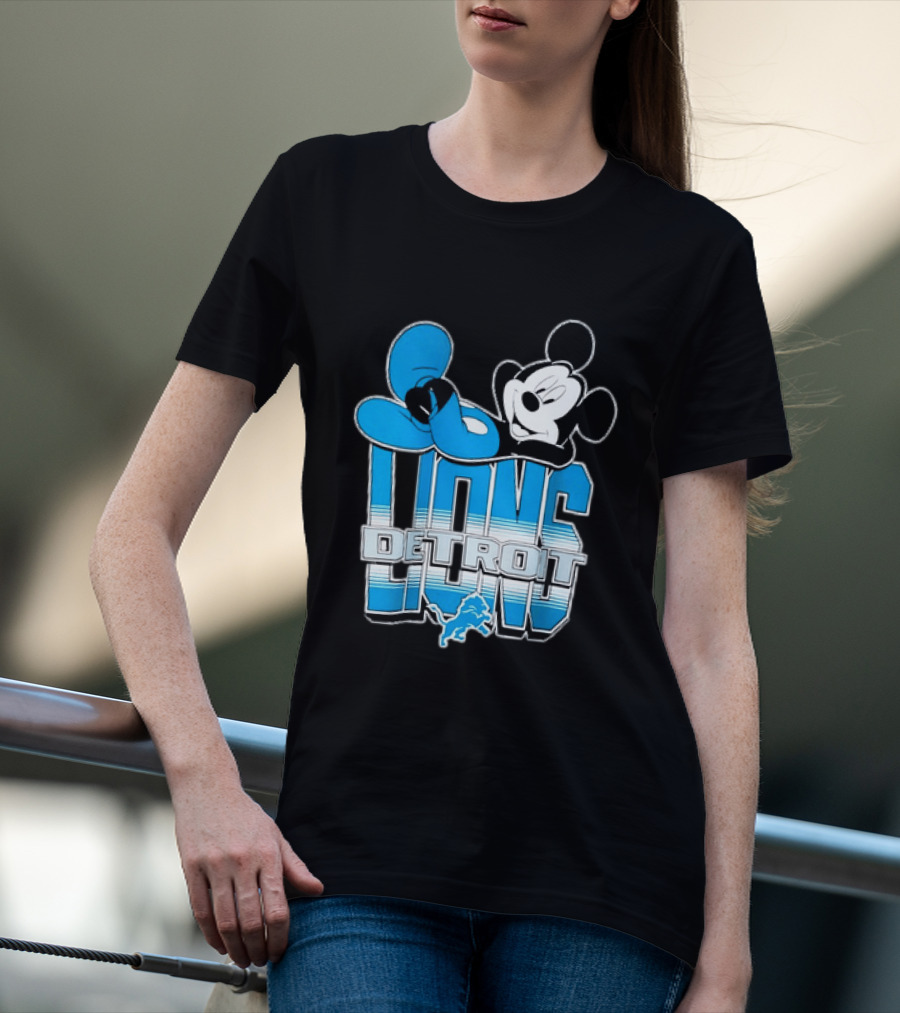 Mickey Mouse Relaxing Detroit Lions Disney Football T-Shirt