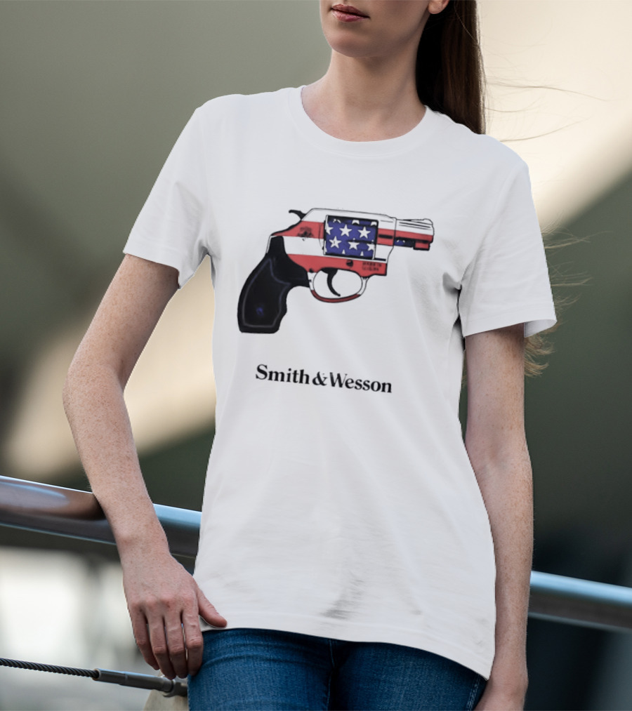 Smith And Wesson American Flag Revolver Firearm T-Shirt