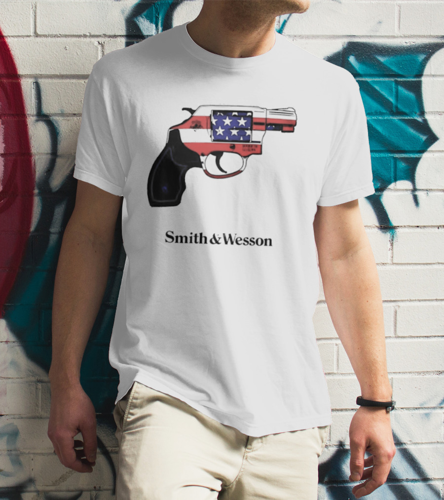 Smith And Wesson American Flag Revolver Firearm T-Shirt