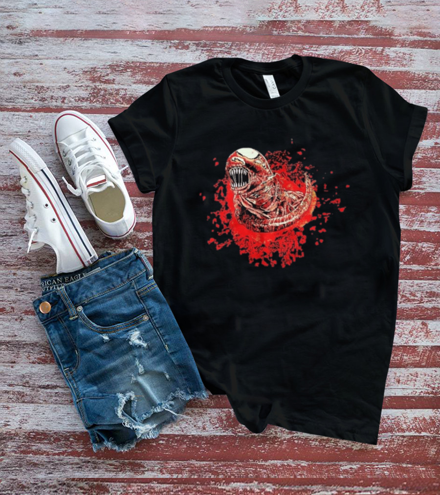 Aliens Chestburster Sci Fi Horror Blood Splatter Creature T-Shirt